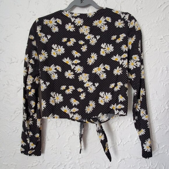 H&M Tie-front Black Floral blouse - Picture 5 of 5